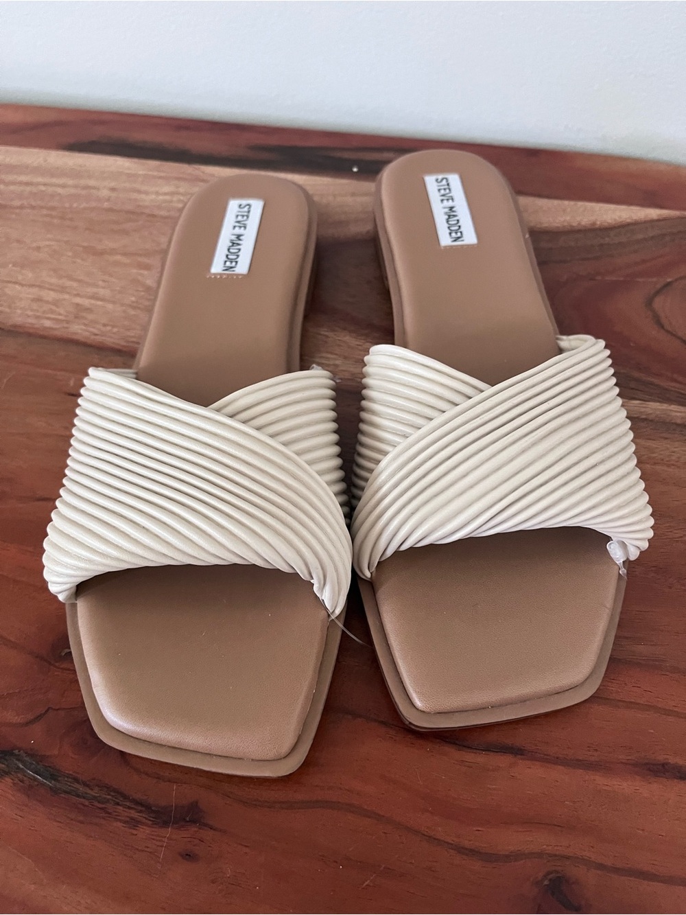 Steve Madden Hadyn Cream Ribbed Crossover Square Toe Flat Slide Sandals Womens - Picture 4 of 4